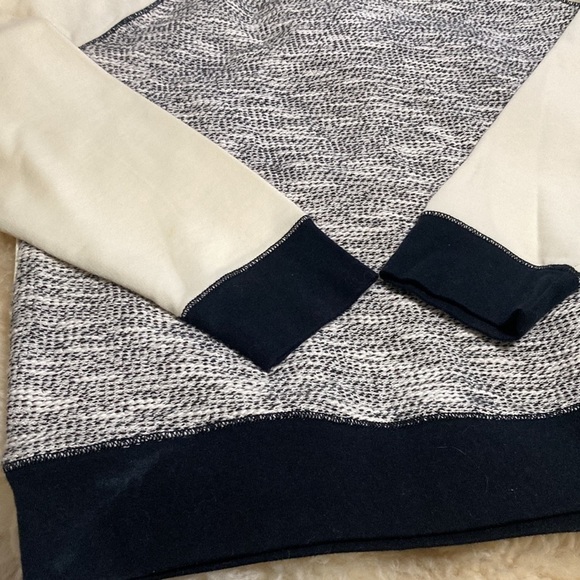 Chaps sweatshirt size L - Picture 5 of 8